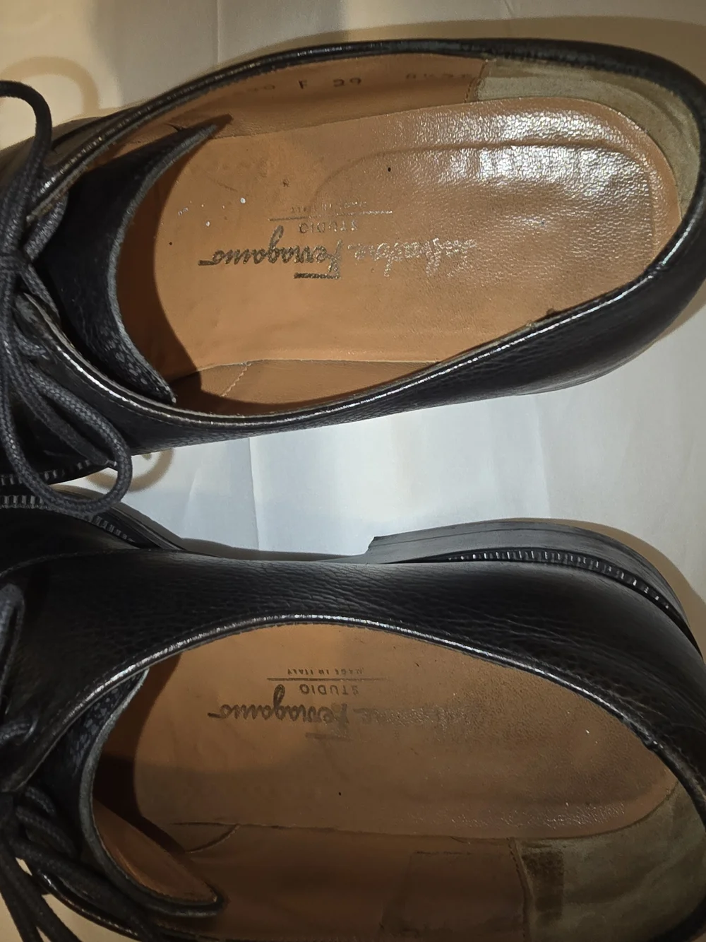 Salvatore Ferragamo Black Leather Cap-Toe Derby Shoes